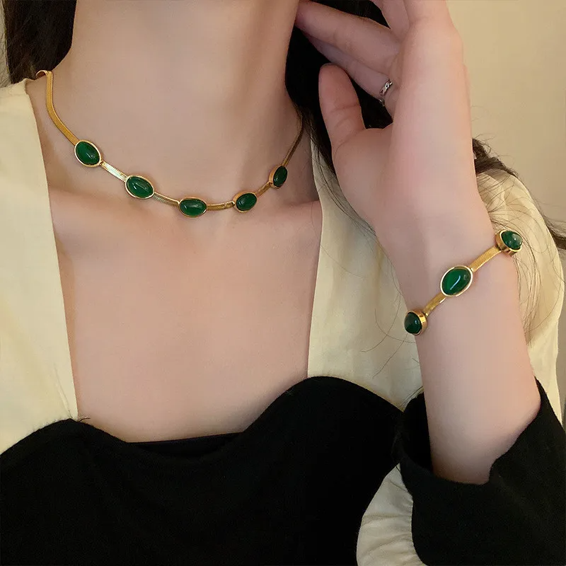 Conjunto de Joyería Esmeralda Collar + Pulsera + (Obsequio Par de Aretes.)