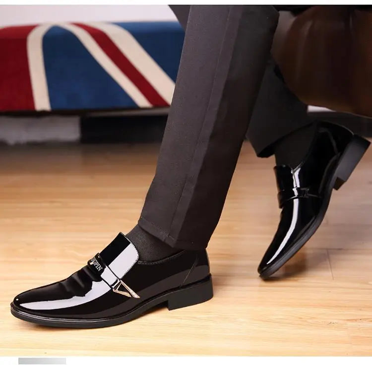 Zapatos casuales de negocios para exteriores a la moda